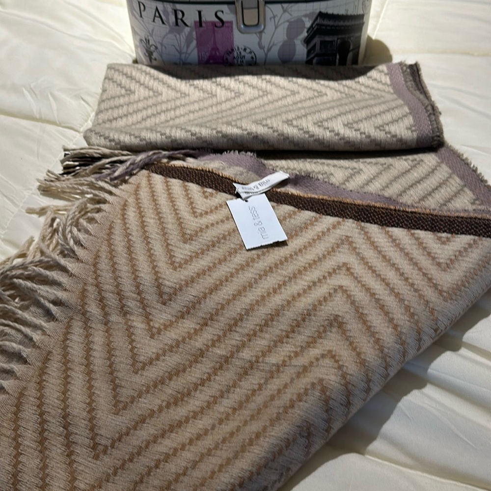 Beautiful Mia & Tess  OS SOFT OMBRÉ FRINGE Scarf